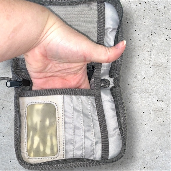 EDDIE BAUER Gray/White Tie Dye Travel Wallet with Strap. - Picture 10 of 16